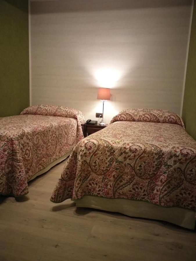 Hotel Giral Biescas  Exterior photo